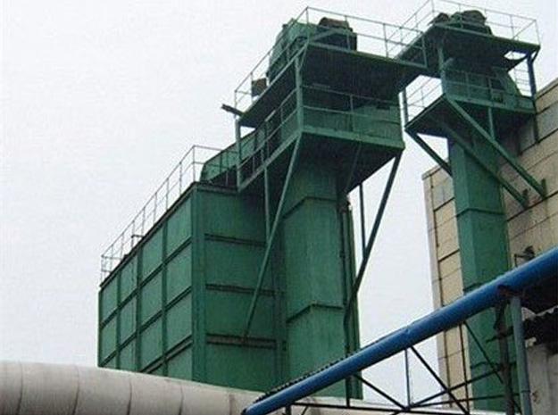 Cement bucket elevator