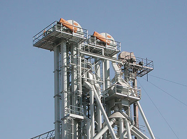 Plate chain bucket elevator